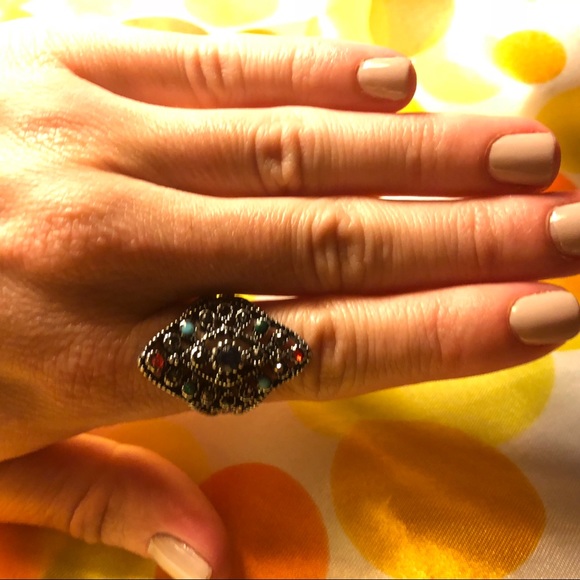 Solemn Carved Pattern Inlaid Crystal Ring - Picture 2 of 6